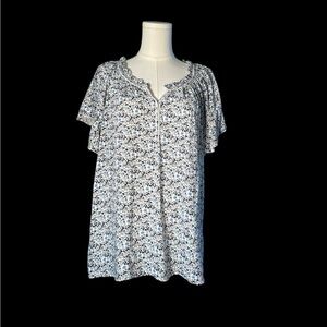 Max Studio Blue and‎ White Floral Blouse